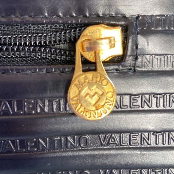 Gorgeous Valentino clutch / crossbody and dust bag - Picture 8 of 16